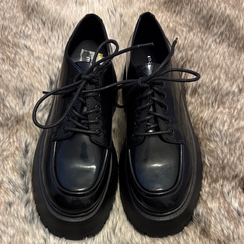 Madden Girl Glossy Black Oxfords